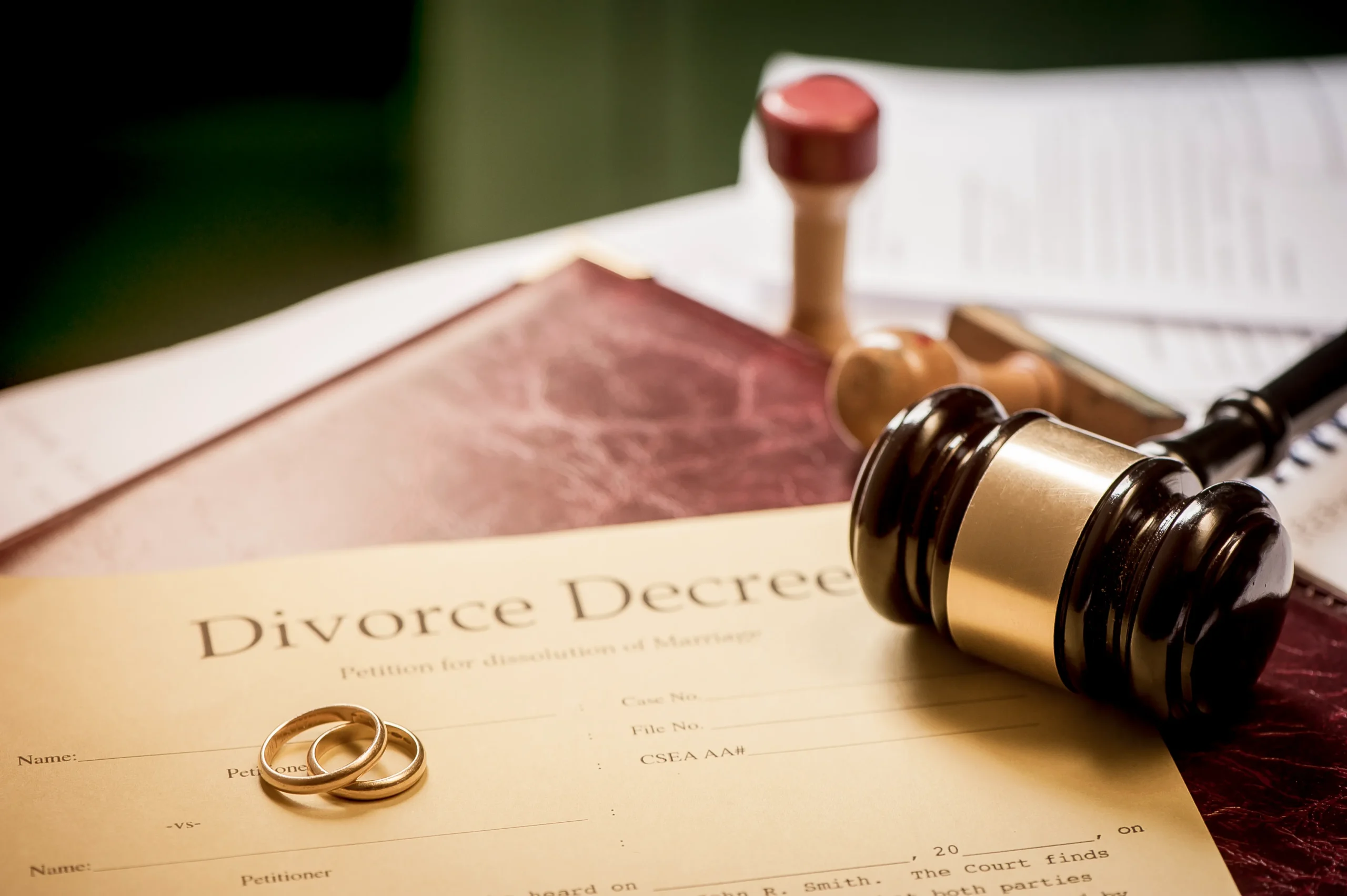 Divorce Decree Explained: What It Is and What It Includes